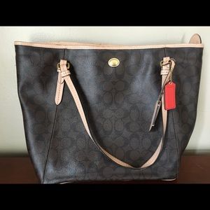 Coach classic tote